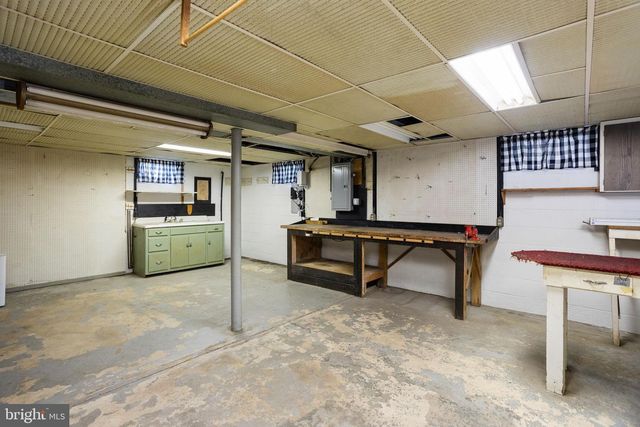 96 BORDENTOWN CHESTERFIELD RD, Chesterfield, NJ 08515