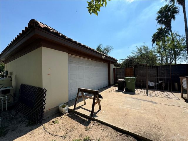 1238 W Bowie Avenue, Alamo, TX 78516