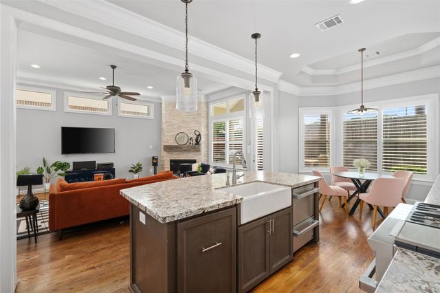 1631 Du Barry Lane, Houston, TX 77018