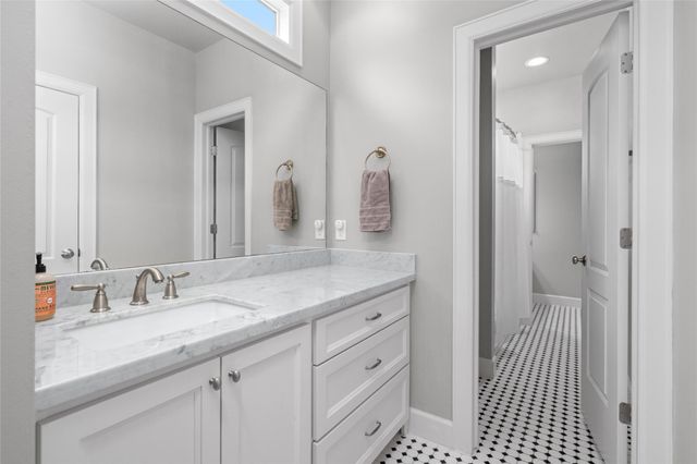 1631 Du Barry Lane, Houston, TX 77018