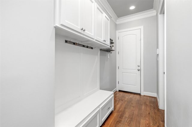 1631 Du Barry Lane, Houston, TX 77018