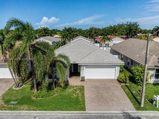 4938 SW 33rd Way, Hollywood, FL 33312