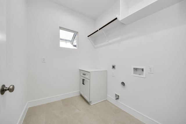 205 Wyndemere Drive, Montgomery, TX 77356