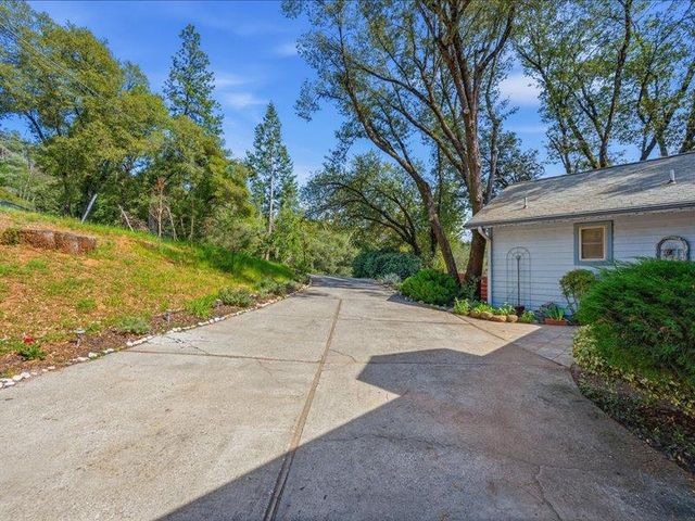 15444 Nancy Way, Grass Valley, CA 95949