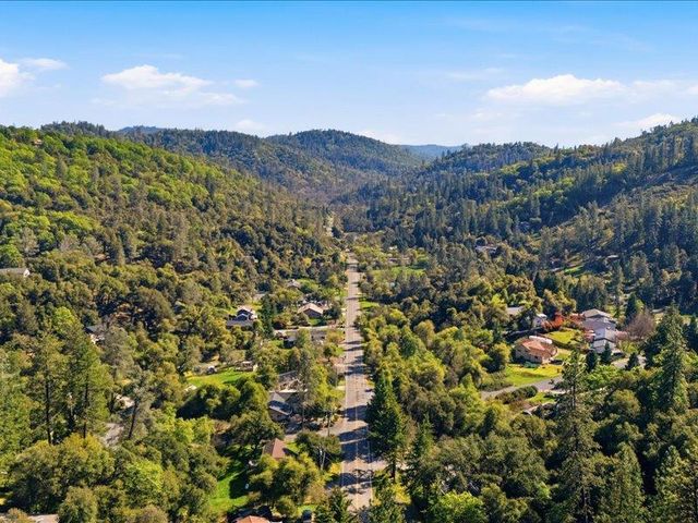15444 Nancy Way, Grass Valley, CA 95949