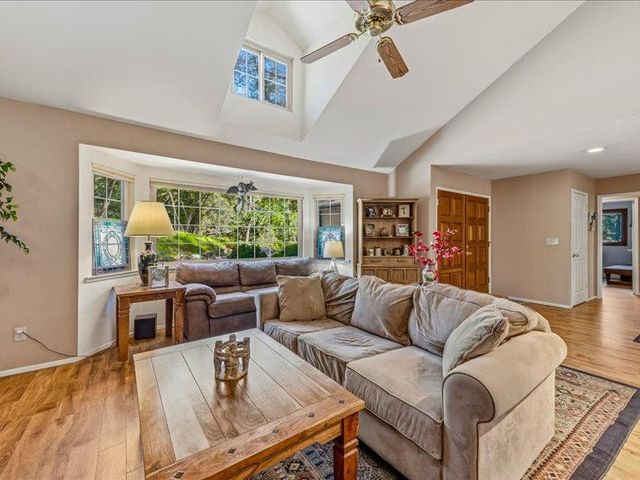 15444 Nancy Way, Grass Valley, CA 95949