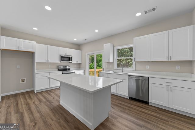 3850 Deaton Road, Flowery Branch, GA 30542