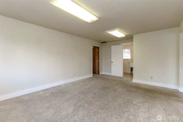 8520 Woodland Avenue E, Puyallup, WA 98371