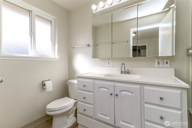 8520 Woodland Avenue E, Puyallup, WA 98371