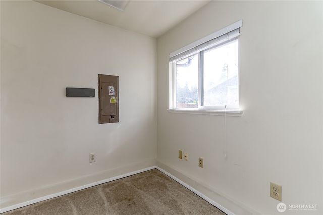 8520 Woodland Avenue E, Puyallup, WA 98371