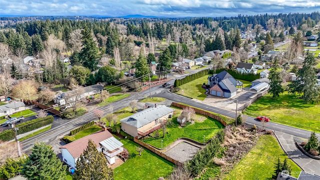 8520 Woodland Avenue E, Puyallup, WA 98371