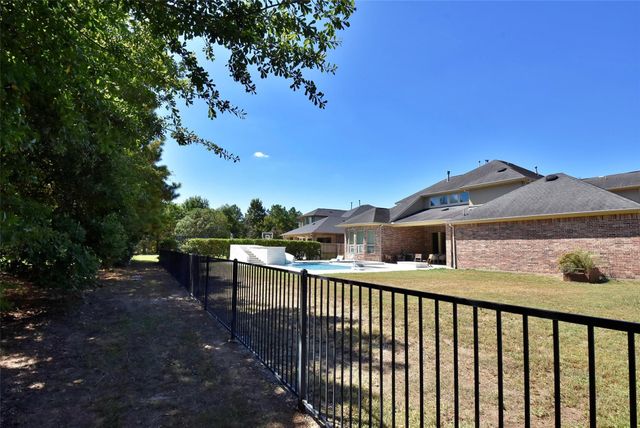 5615 Caspian Falls Lane, Fulshear, TX 77441