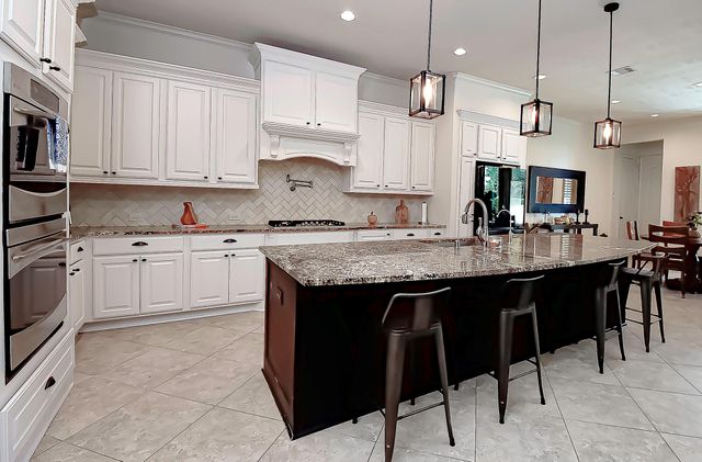 5615 Caspian Falls Lane, Fulshear, TX 77441