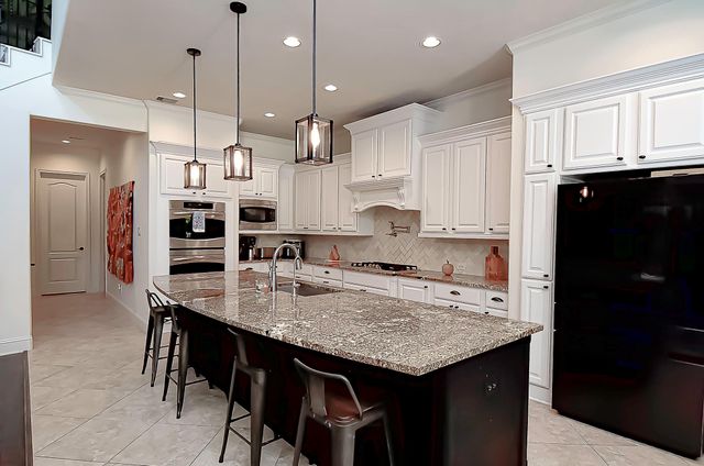 5615 Caspian Falls Lane, Fulshear, TX 77441