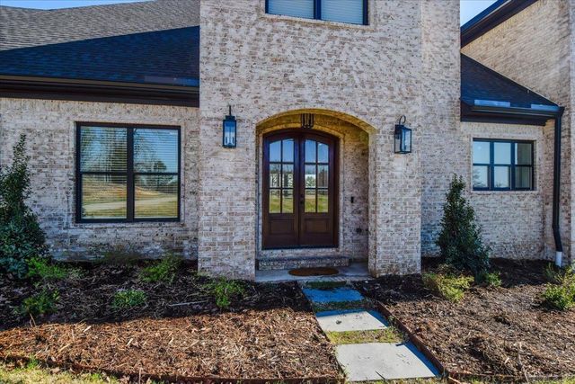 1688 S Silverthorne, Little Rock, AR 72210