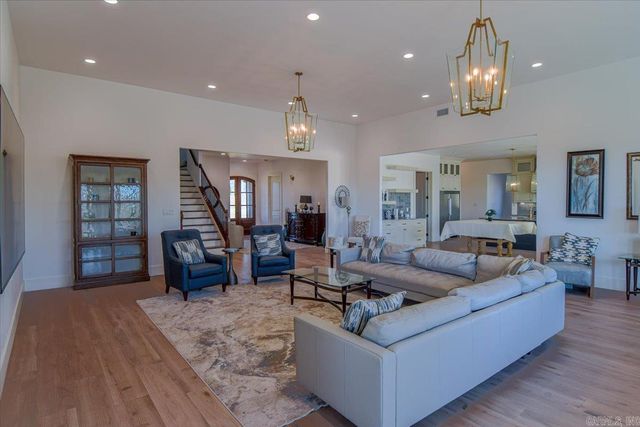 1688 S Silverthorne, Little Rock, AR 72210