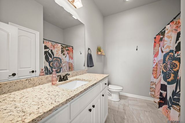 37212 Meador Ln, Geismar, LA 70734