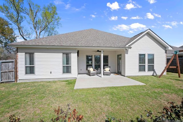 37212 Meador Ln, Geismar, LA 70734