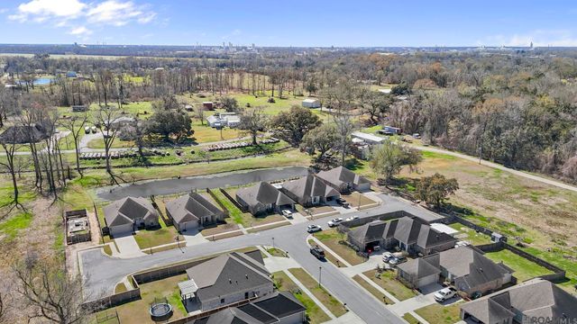 37212 Meador Ln, Geismar, LA 70734