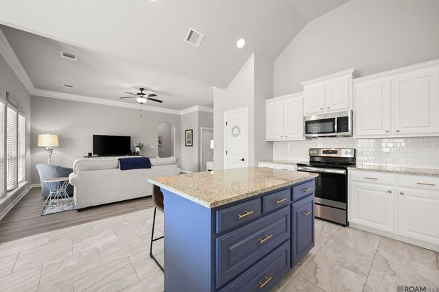 37212 Meador Ln, Geismar, LA 70734