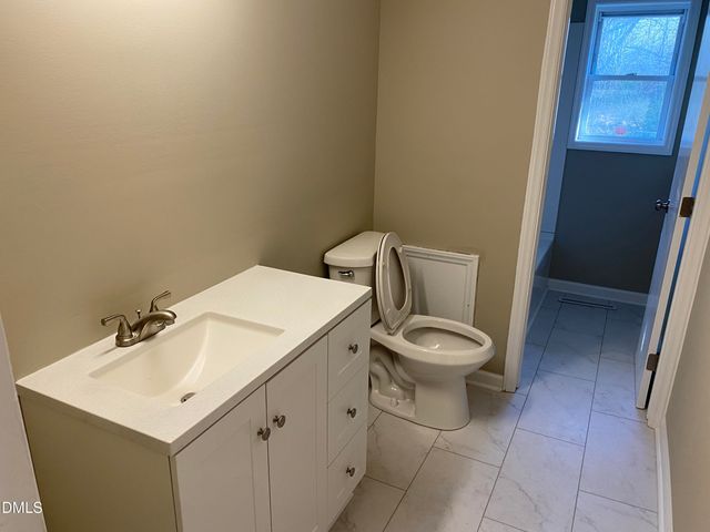 411 W Club Boulevard, Durham, NC 27704