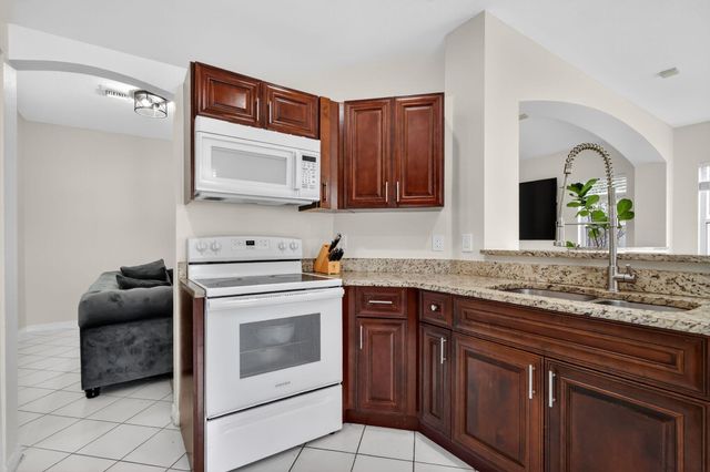 6857 Sugarloaf Key Street, Lake Worth, FL 33467