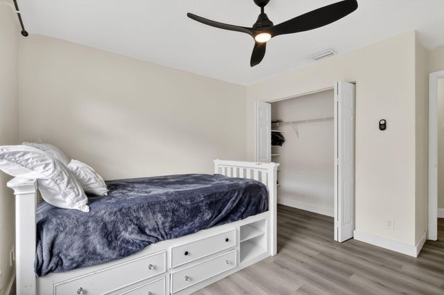 6857 Sugarloaf Key Street, Lake Worth, FL 33467