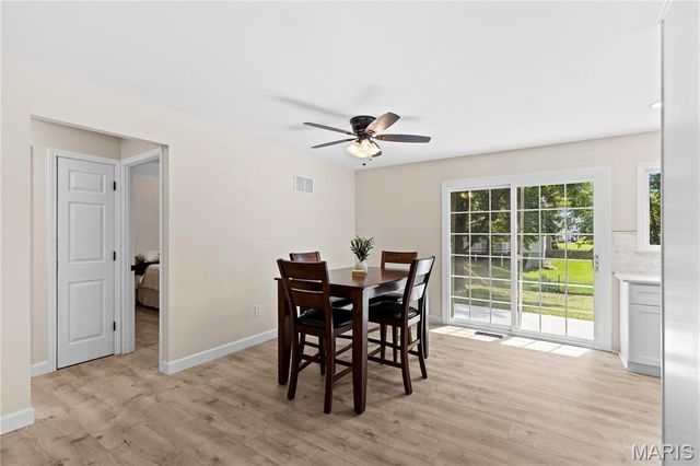 274 Cedar Village Court, Ballwin, MO 63021