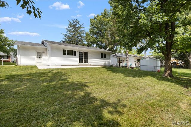 274 Cedar Village Court, Ballwin, MO 63021