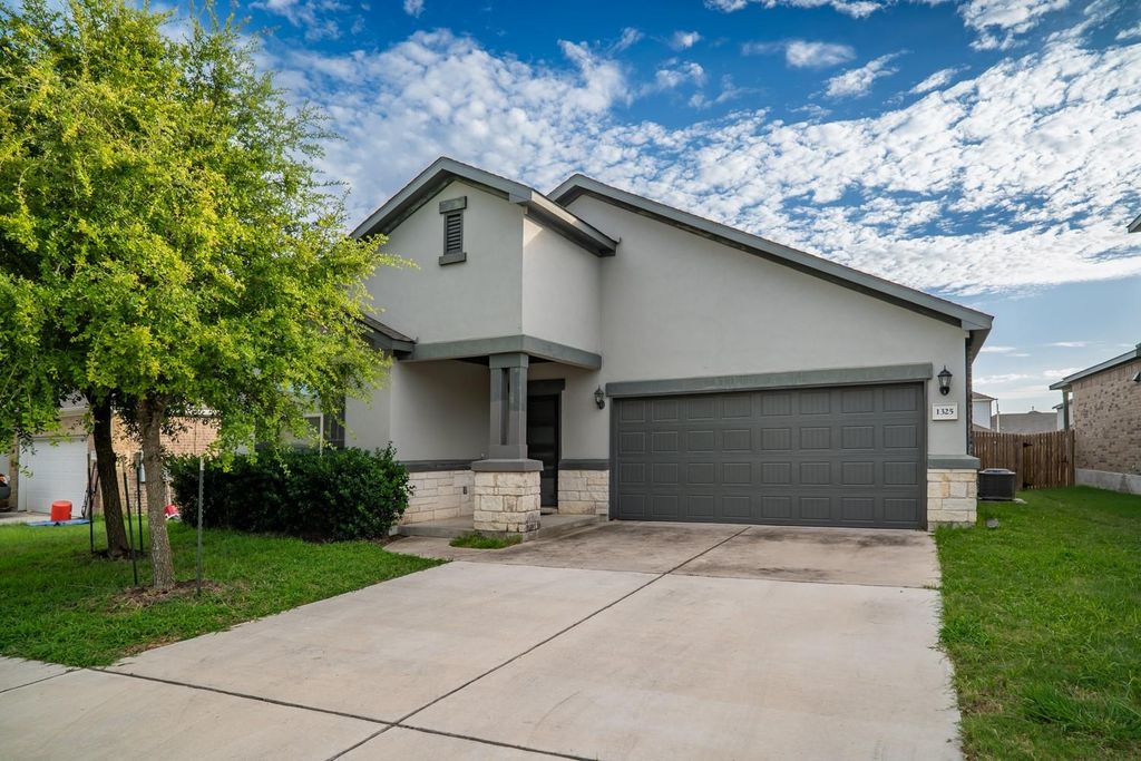 1325 Eagle Ray ST, Leander, TX 78641