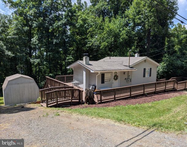 430 WORLDS END LN, Linden, VA 22642