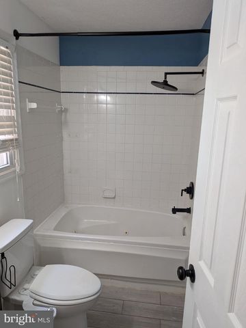 430 WORLDS END LN, Linden, VA 22642