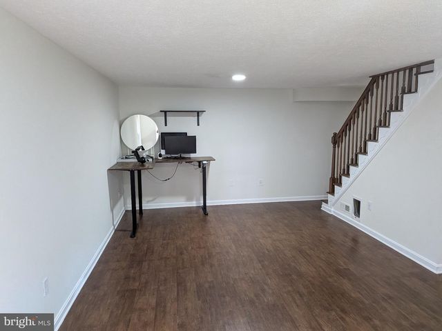 430 WORLDS END LN, Linden, VA 22642