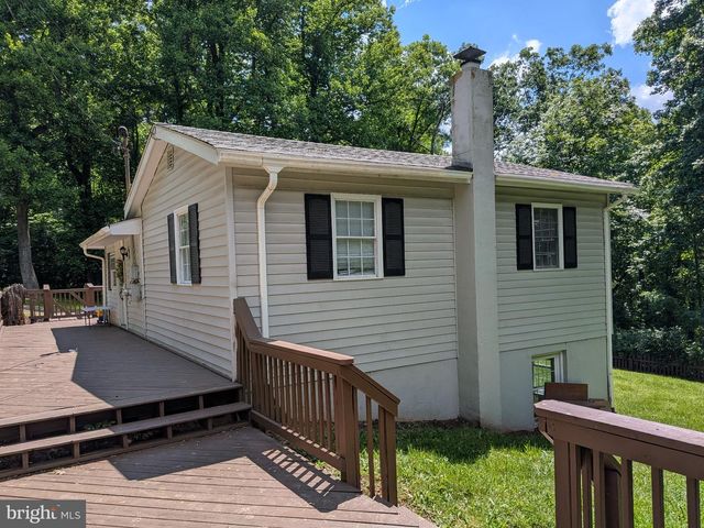 430 WORLDS END LN, Linden, VA 22642