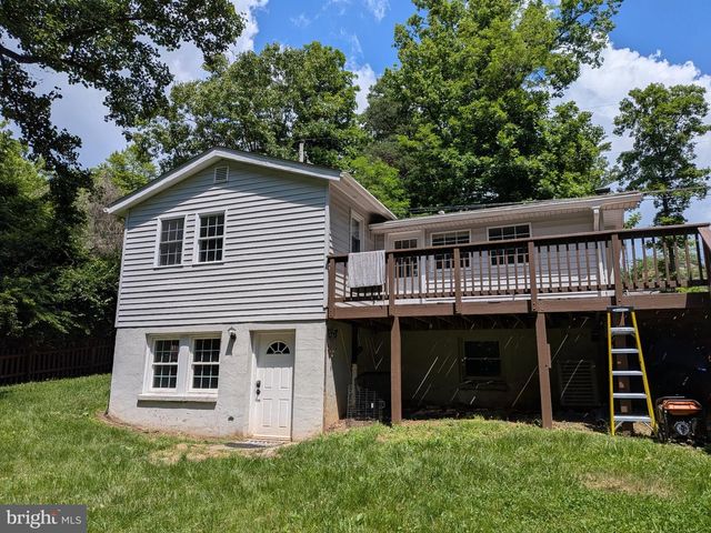 430 WORLDS END LN, Linden, VA 22642