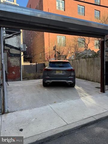 116 W GIRARD AVE, Philadelphia, PA 19123