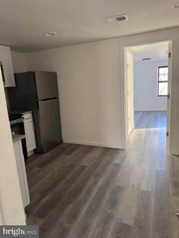 116 W GIRARD AVE, Philadelphia, PA 19123