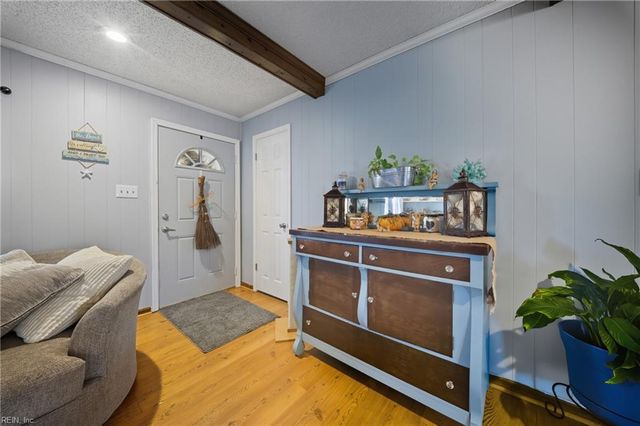 660 Etheridge RD, Chesapeake, VA 23322