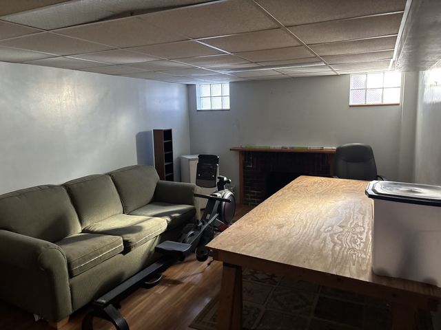 2110 40th Street, Des Moines, IA 50310