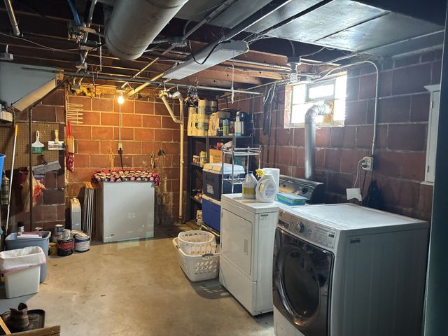 2110 40th Street, Des Moines, IA 50310