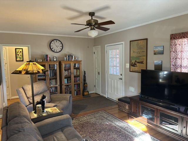 2110 40th Street, Des Moines, IA 50310