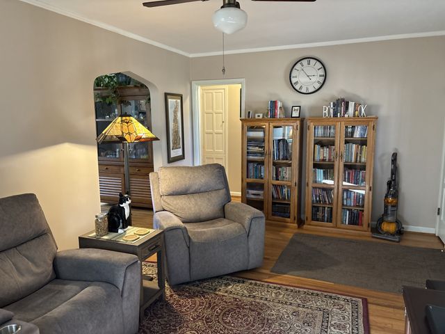 2110 40th Street, Des Moines, IA 50310