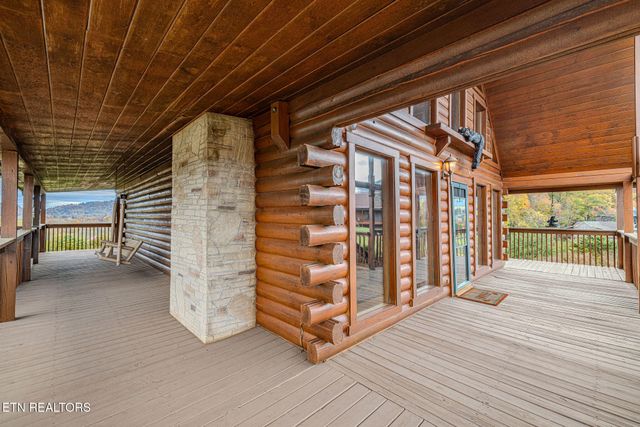 3452 Cove Meadows Dr, Sevierville, TN 37862