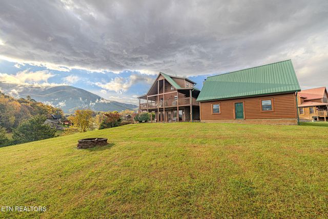 3452 Cove Meadows Dr, Sevierville, TN 37862