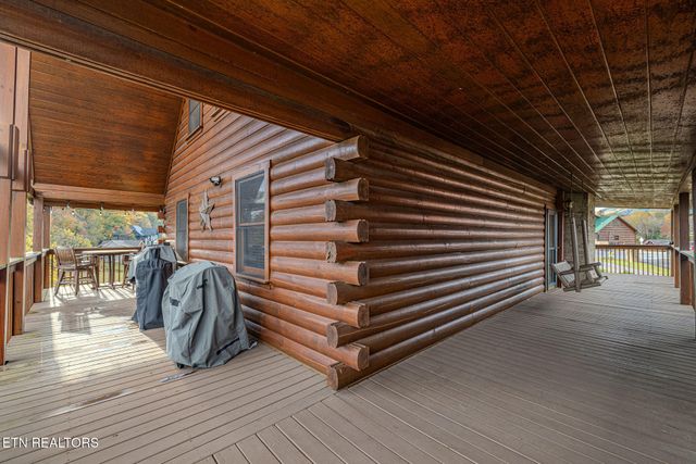 3452 Cove Meadows Dr, Sevierville, TN 37862