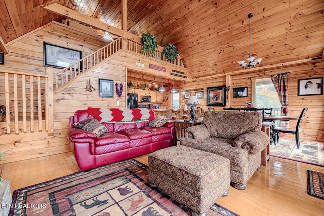 3452 Cove Meadows Dr, Sevierville, TN 37862