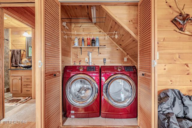 3452 Cove Meadows Dr, Sevierville, TN 37862