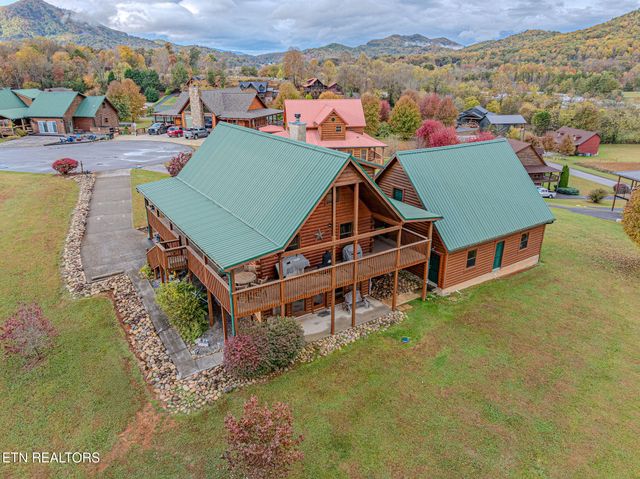 3452 Cove Meadows Dr, Sevierville, TN 37862