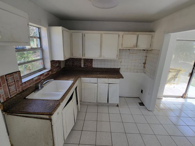 5320 NE 9th Avenue, Deerfield Beach, FL 33064