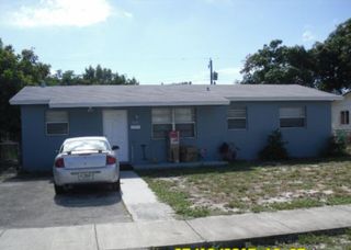 5320 NE 9th Avenue, Deerfield Beach, FL 33064